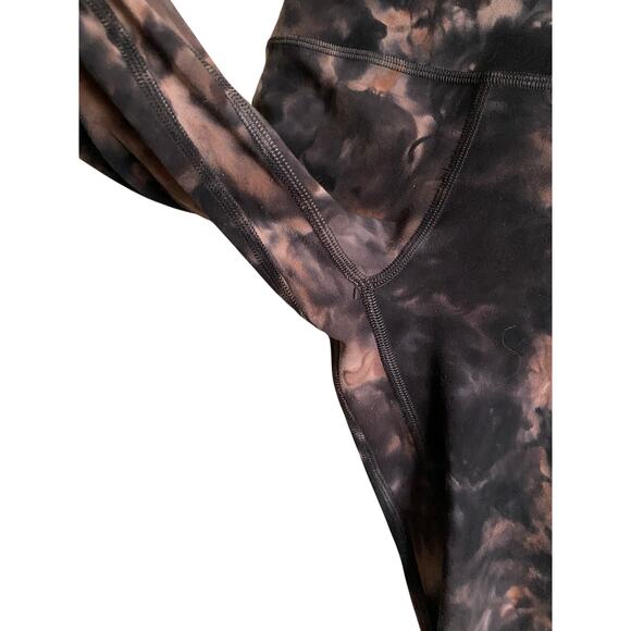Lululemon Wunder Under Crop Leggings in Tie Dye Multicolor Size 4 - Picture 6 of 7